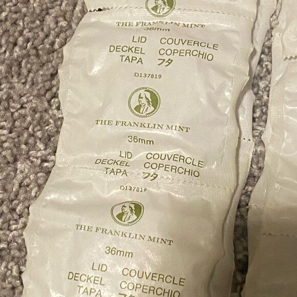 Franklin Mint 36mm & 44mm coin holders base & lid 10 sets of each - Picture 9 of 13